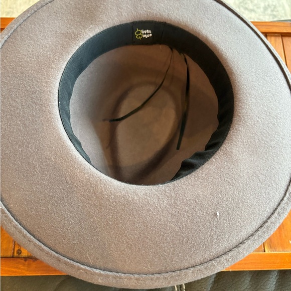 Olive & Pique Wool Wide Brim Woman’s Hat main image 6